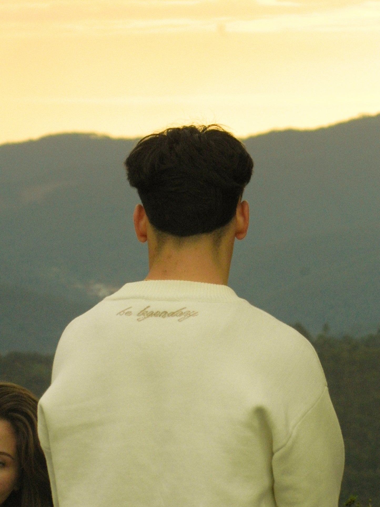 BE LEGENDARY KNIT SWEATER