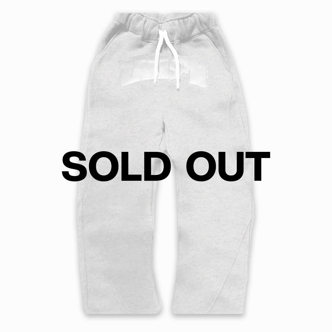 Pantalones deportivos grises 